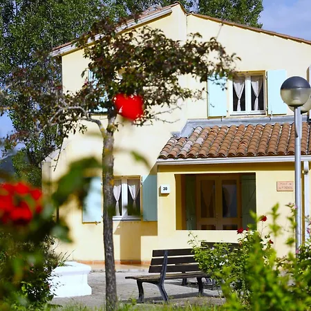 Holiday park Leo Lagrange - Le Village Des Lavandes